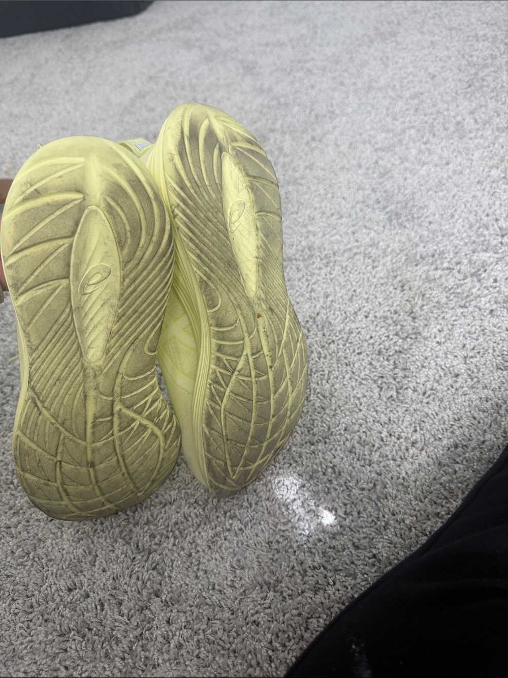 Women’s Lightweight Neon Yellow Running Sneakers - asics - Picture 2 of 6